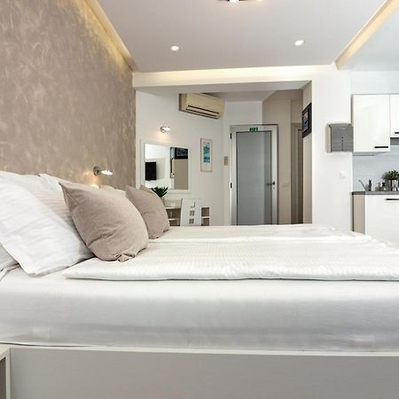 Apartments Lovret Flowers Сплит Экстерьер фото
