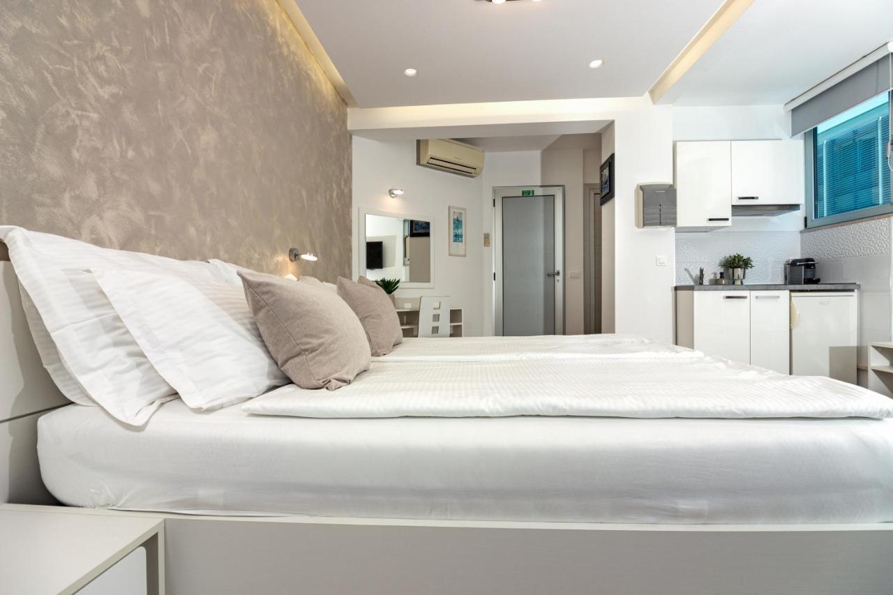 Apartments Lovret Flowers Сплит Экстерьер фото
