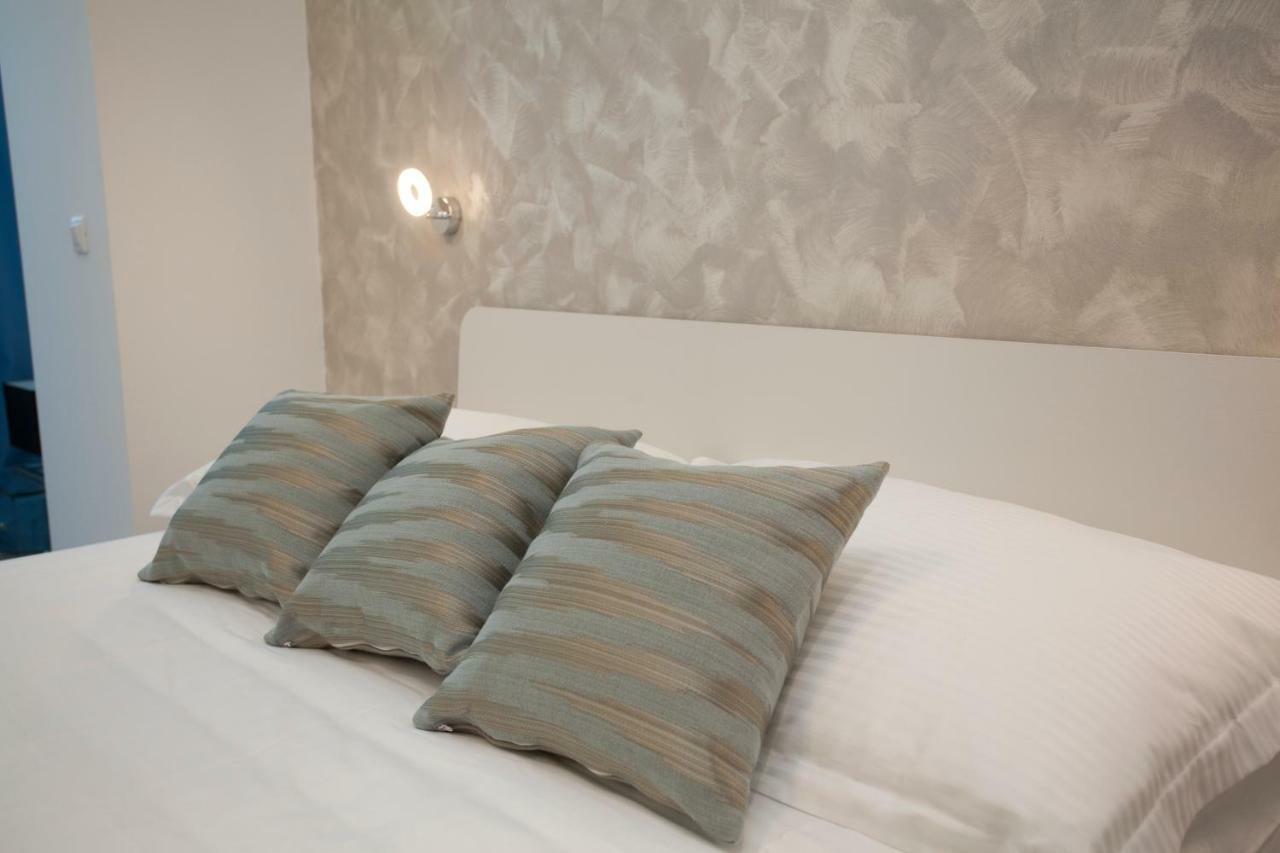 Apartments Lovret Flowers Сплит Экстерьер фото