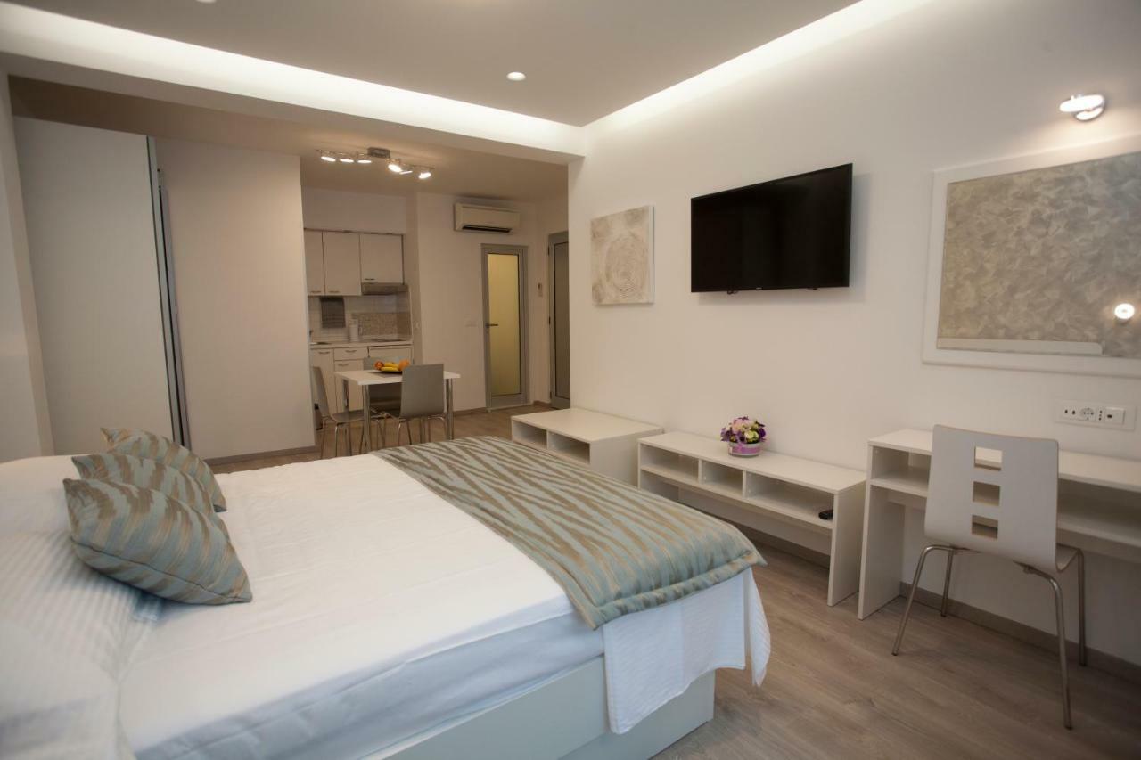 Apartments Lovret Flowers Сплит Экстерьер фото