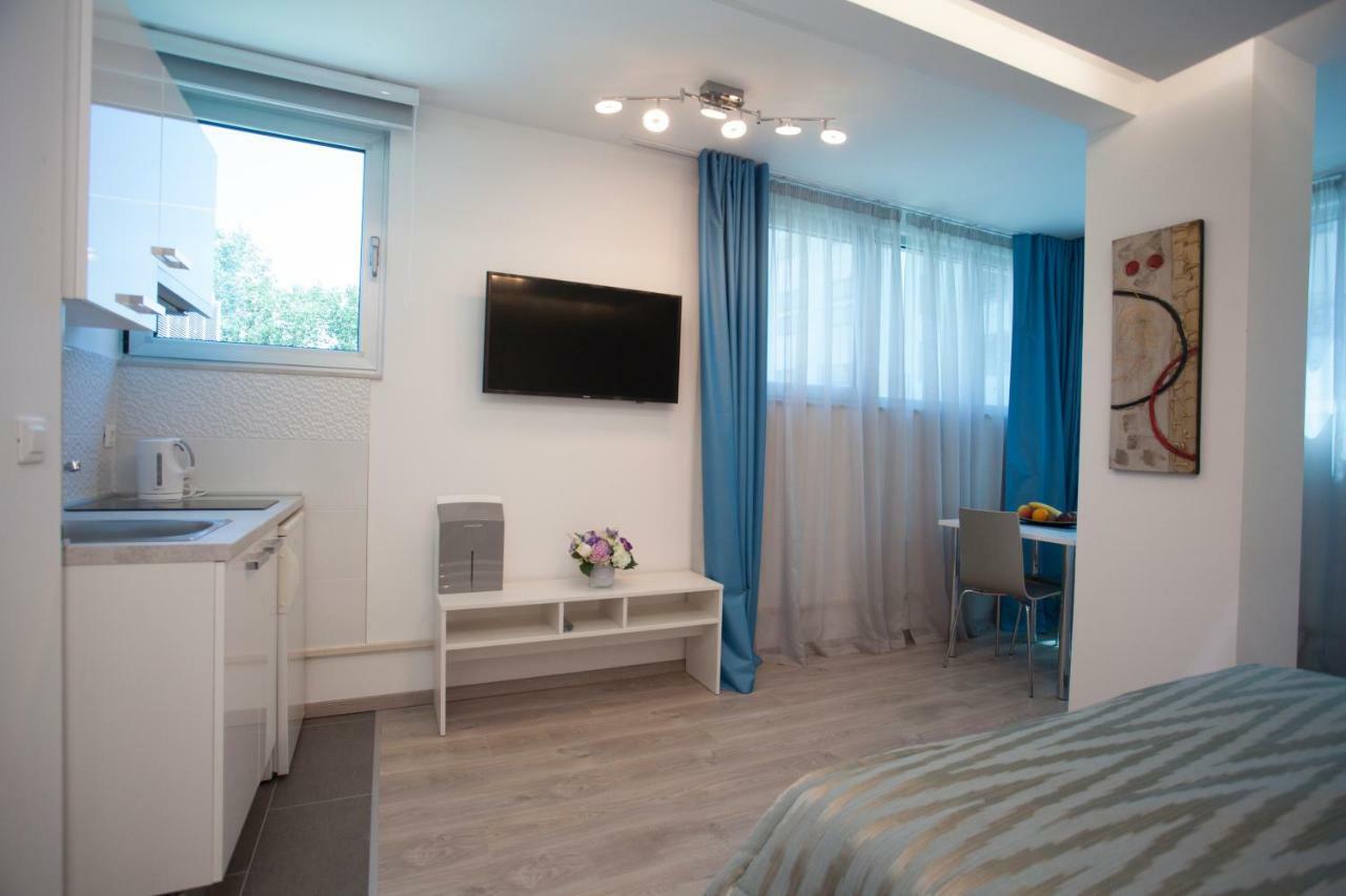 Apartments Lovret Flowers Сплит Экстерьер фото