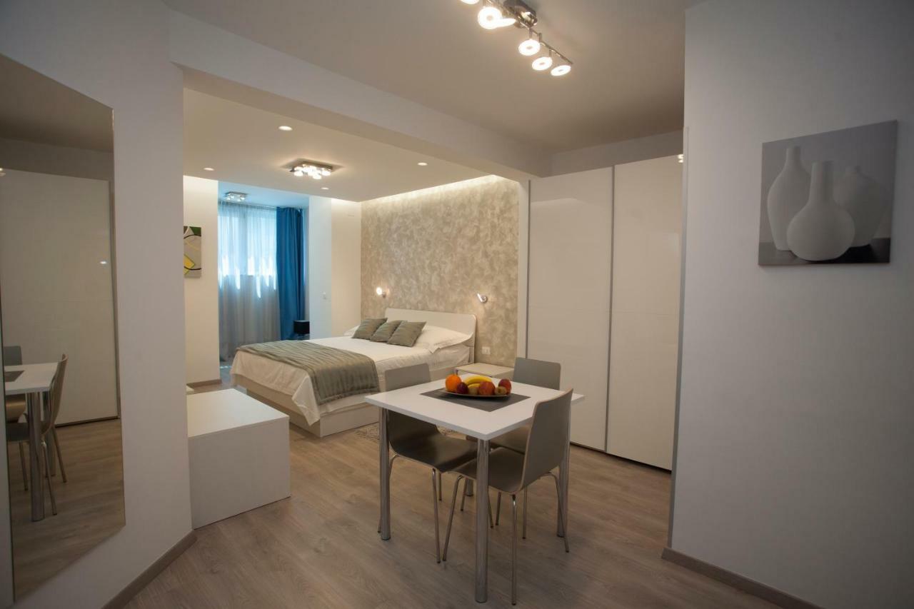 Apartments Lovret Flowers Сплит Экстерьер фото