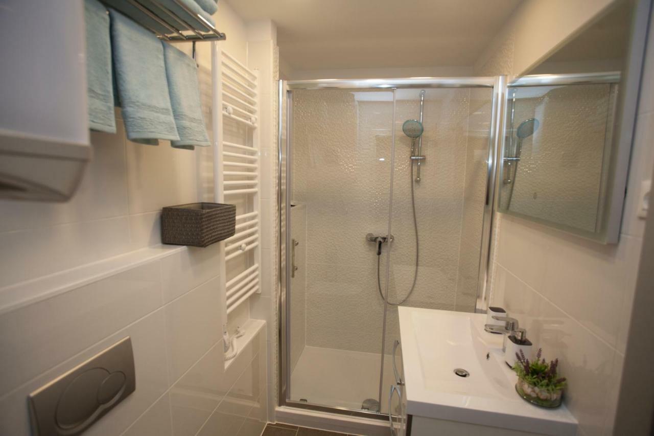 Apartments Lovret Flowers Сплит Экстерьер фото