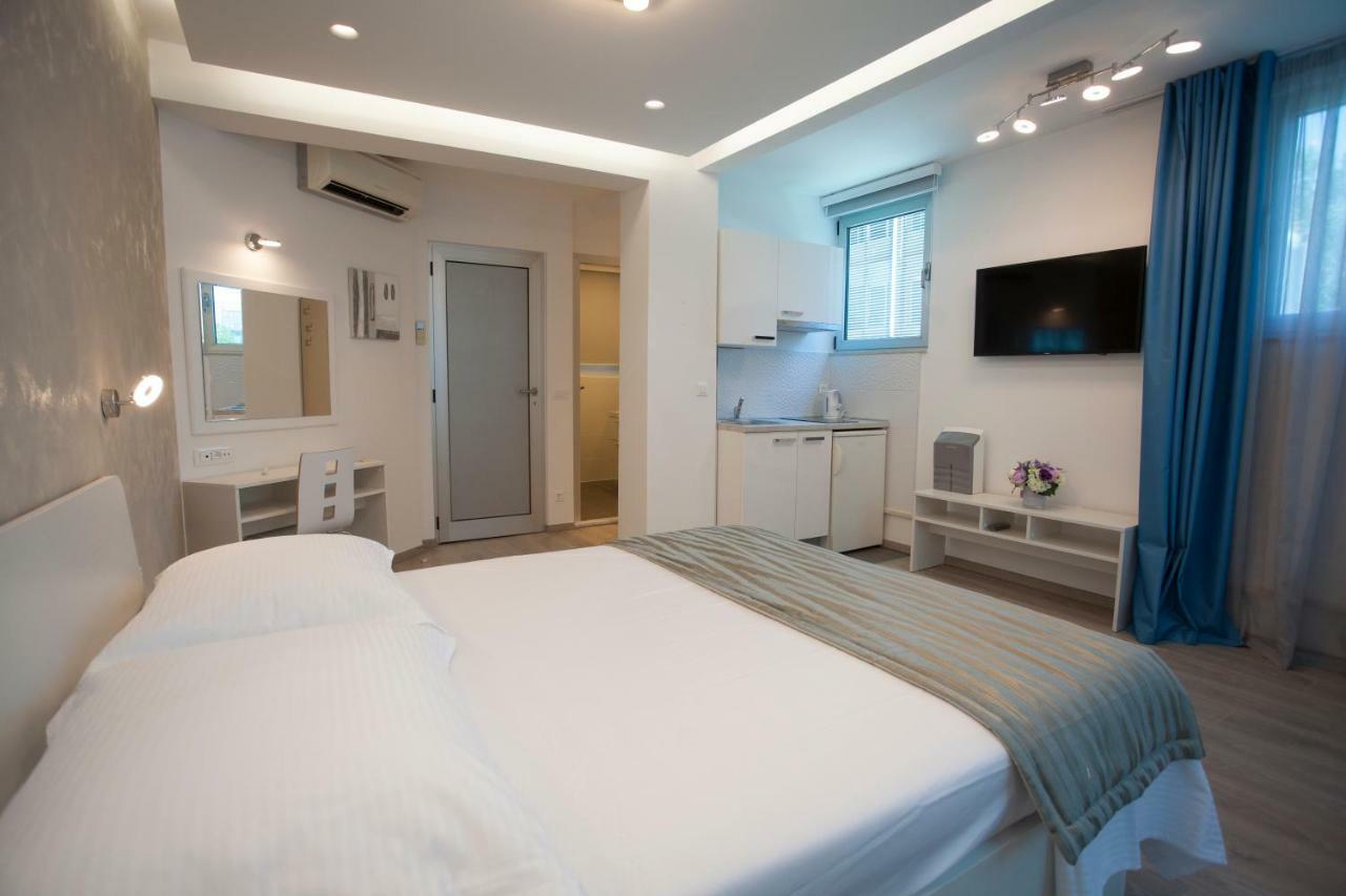 Apartments Lovret Flowers Сплит Экстерьер фото